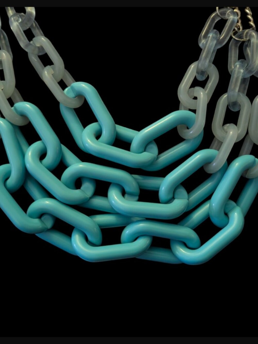 Graduated Links Triple Layered Chunky Acrylic Paperclip Chain 20.5" Silver Tone - Picture 4 of 6